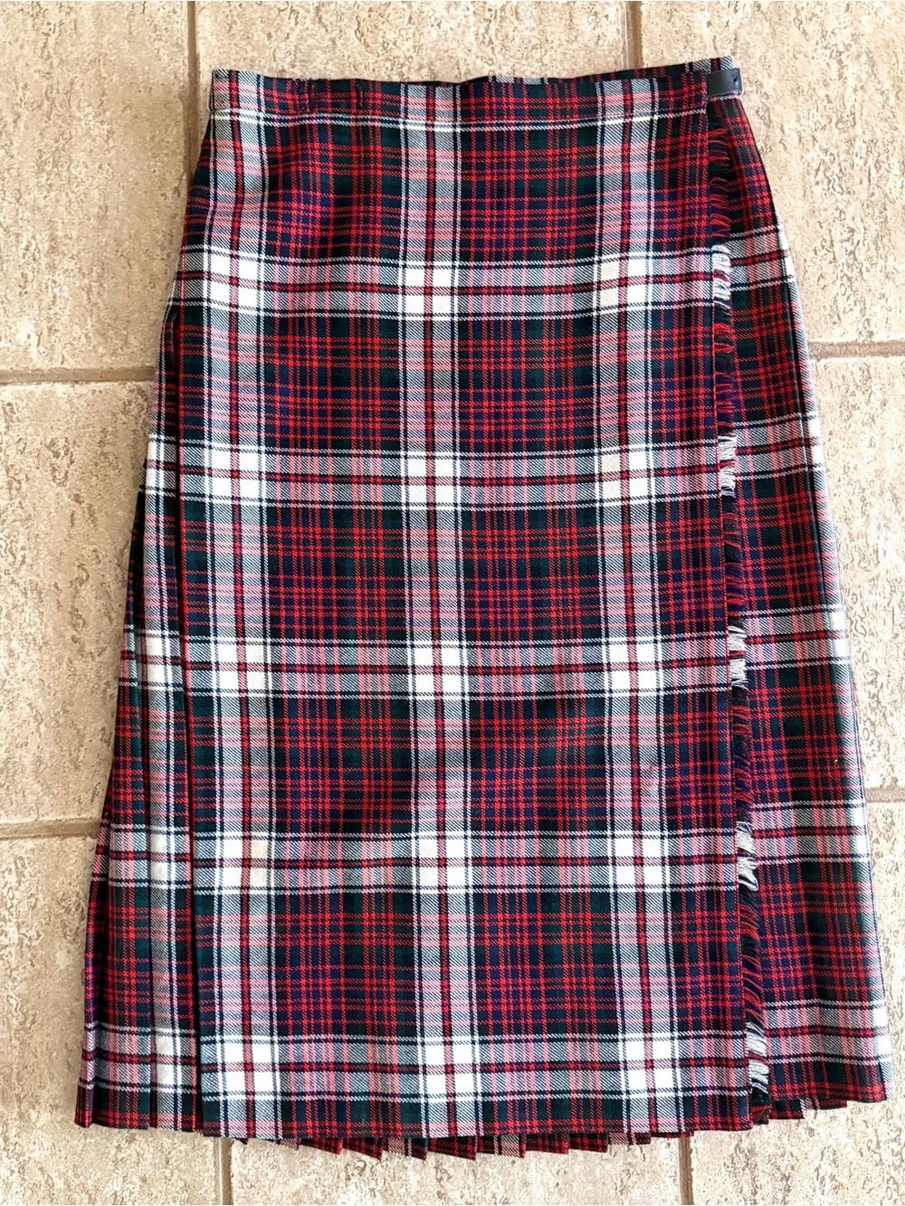 The Edinburgh Woollen Mill Women’s Midi Skirt Size 16 Red Plaid Tartan Kilt Fall